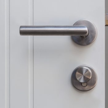 door handle with lock