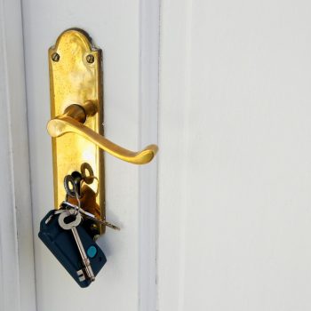door handle with lock