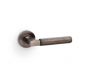 A&W AW200 Hurricane Diamond Knurled Lever On Round Rose - Dark Bronze