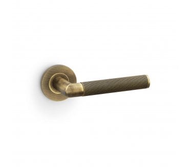 A&W AW210 Harrier Diamond Knurled Lever On Round Rose - Antique Brass