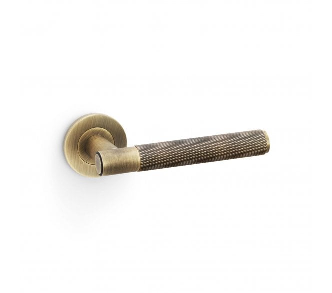 A&W AW220 Spitfire Diamond Knurled Lever On Round Rose - Antique Brass