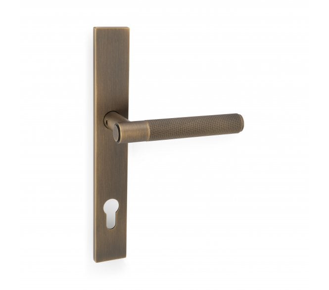A&W AW220MPE Spitfire Knurled Multipoint Lock Handles - 92mm Centres - Antique Brass