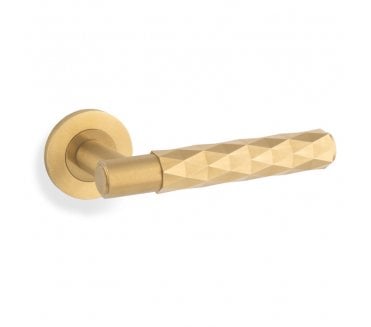 A&W AW226 Spitfire Diamond Cut Lever On Round Rose - Satin Brass
