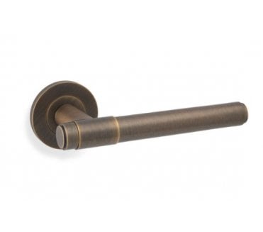 A&W AW241AB Kingston Plain Lever on Round Rose - Antique Brass.
