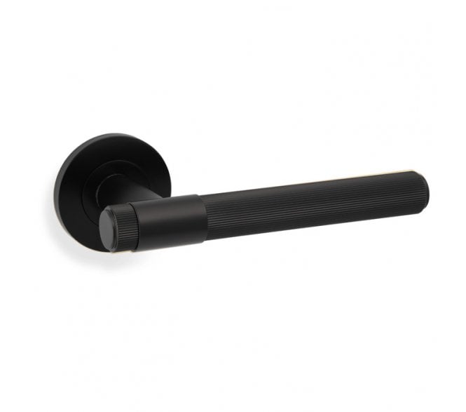 A&W AW242BL Kingston Reeded lever on Round Rose - Matt Black