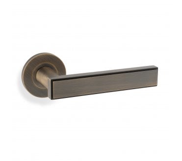 A&W AW260 Jesper Lever On Round Rose - Antique Brass