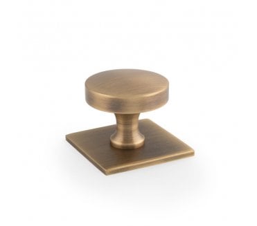 A&W AW835 Bullion Cupboard Knobs On Square Backplate - Antique Brass