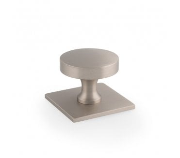 A&W AW835 Bullion Cupboard Knobs On Square Backplate - Satin Nickel