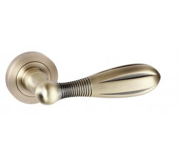 Atlantic Old English Cambridge Lever Handle on Rose - Matt Antique Brass
