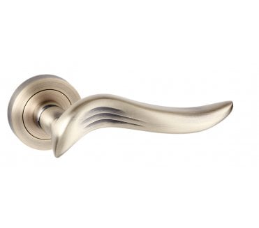 Atlantic Old English Oxford Lever Handle On Rose - Matt Antique Brass