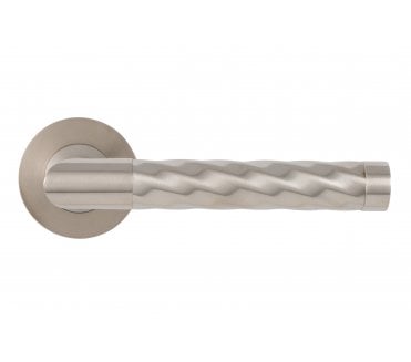 Eclipse 34331 Helix Door Handles On Round Rose - Satin Stainless Steel