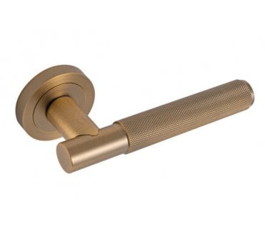 Eclipse 62237 Knurled Lever on Round Rose - Matt Antique Brass