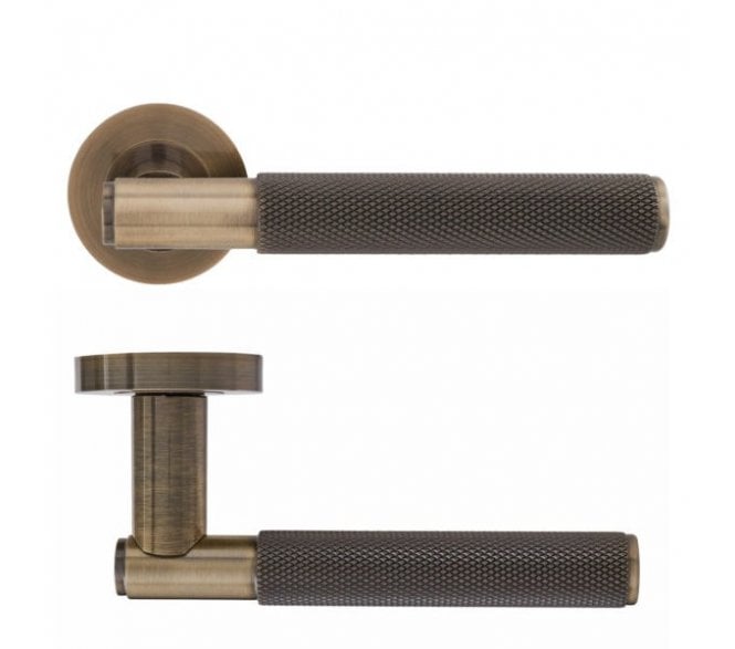 Eclipse 63235 Insignia Knurled Lever On Round Rose - Antique Brass