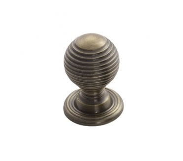 Fingertip Design Reeded Queen Anne Cabinet Knob - 28mm - Florentine Bronze