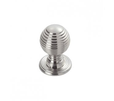 Fingertip Design Reeded Queen Anne Cabinet Knob - 28mm - Polished Chrome