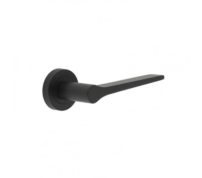Frelan Gio Door Handles On Round Rose - Matt Black