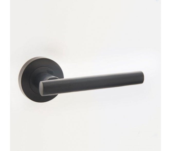 Frelan JMB508 Petra Door Handles On Round Rose - Matt Black