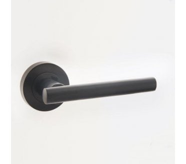 Frelan JMB508 Petra Door Handles On Round Rose - Matt Black