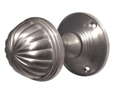 Frelan JV183M Fluted Door Knobs - Satin Chrome