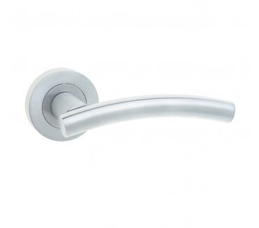 Frelan JV520 Curve Door Handle On Rose - Satin Chrome
