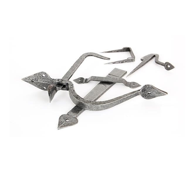 From The Anvil 33082 Tuscan Thumblatch Set -Pewter