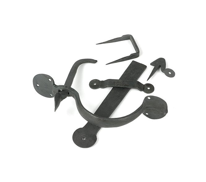 From The Anvil 33101 Beeswax Medium Bean Thumblatch