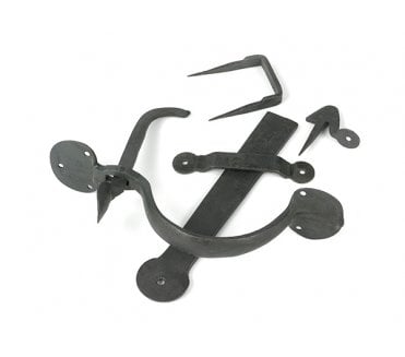 From The Anvil 33101 Beeswax Medium Bean Thumblatch