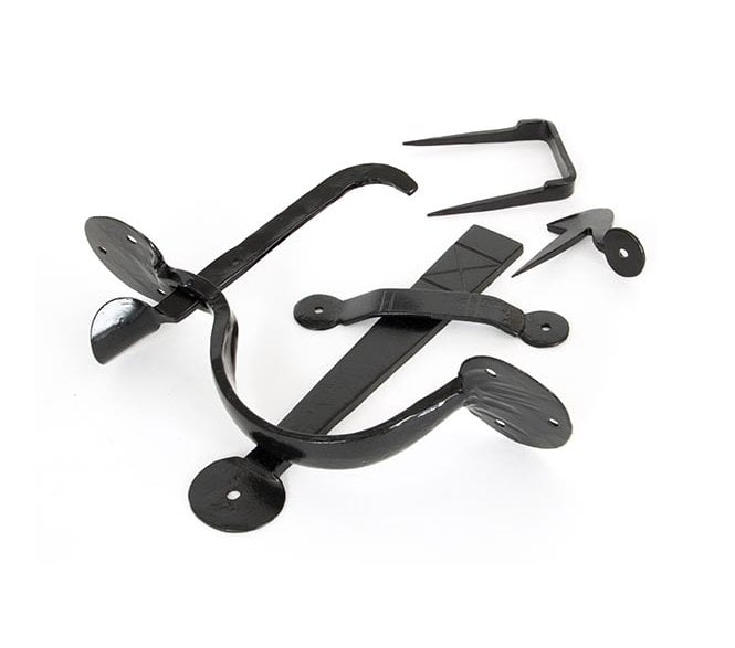 From The Anvil 33176 Black Medium Bean Thumblatch