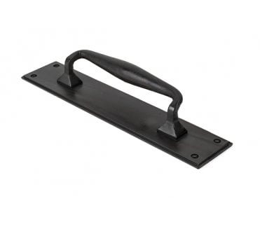 From The Anvil 33479 Pull Handle On 318x65mm Backplate - Beeswax