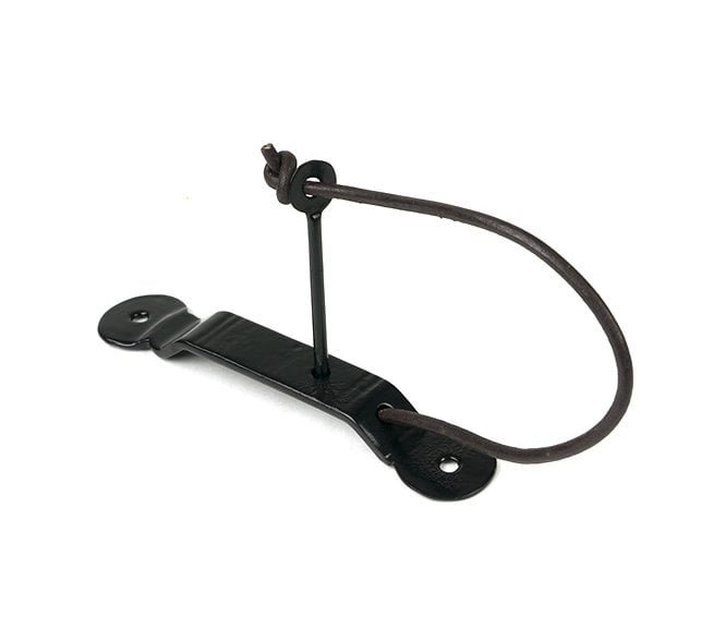 From The Anvil 33487 Locking Penny End Screw-On Staple - Black