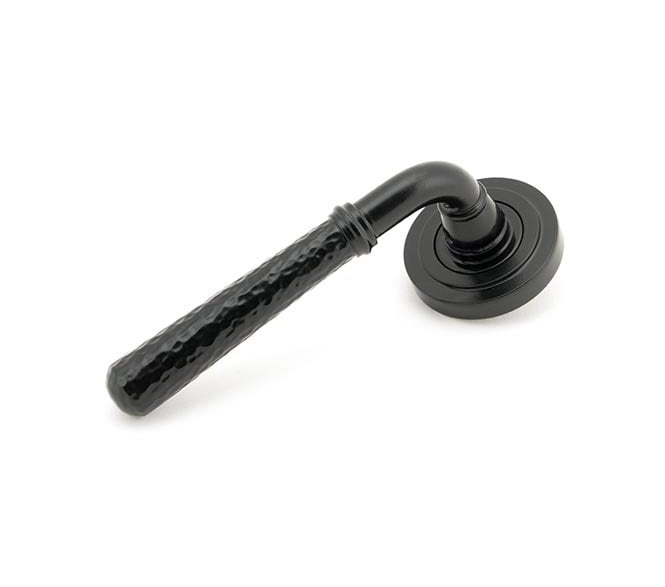 From The Anvil 45648 Hammered Lever Handle On Rose Set (Art Deco Rose) - Black