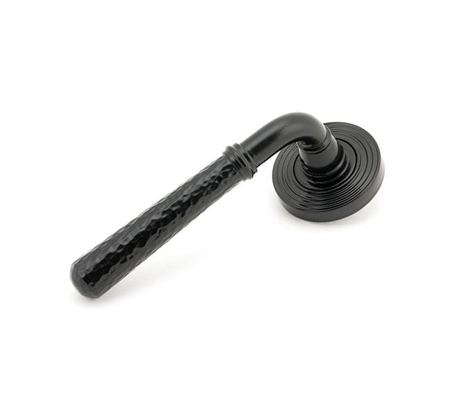 From The Anvil 45649 Hammered Lever Handle On Rose Set (Beehive Rose) - Black