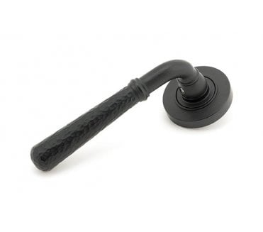 From The Anvil 45651 Hammered Lever Handle On Rose Set (Plain Rose) - Matt Black