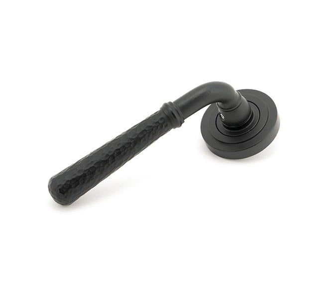 From The Anvil 45652 Hammered Lever Handle On Rose Set (Art Deco Rose) - Matt Black