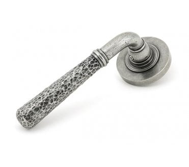 From The Anvil 45655 Hammered Lever Handle On Rose Set (Plain Rose) - Pewter