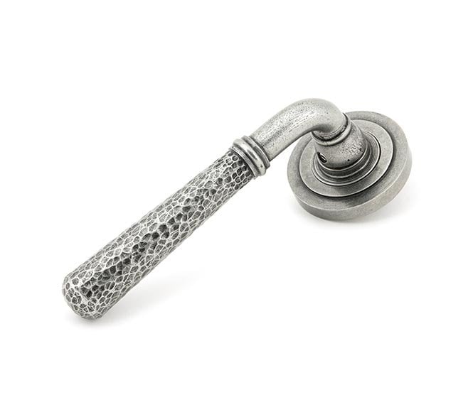 From The Anvil 45656 Hammered Lever Handle On Rose Set (Art Deco Rose) - Pewter