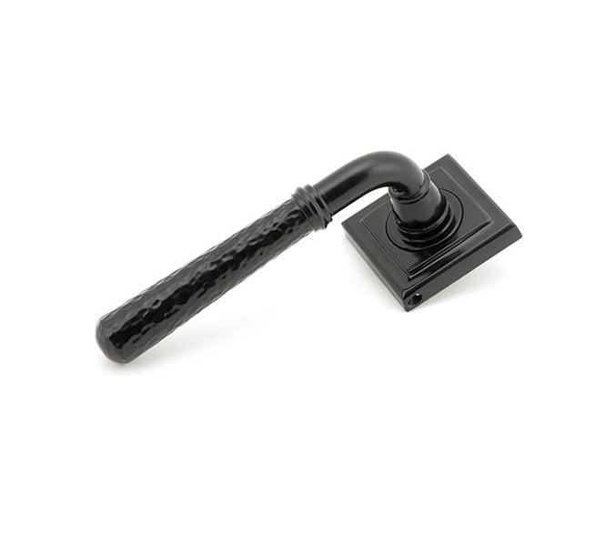 From The Anvil 49984 Hammered Lever Handle On Rose Set (Unsprung Square Rose) - Black