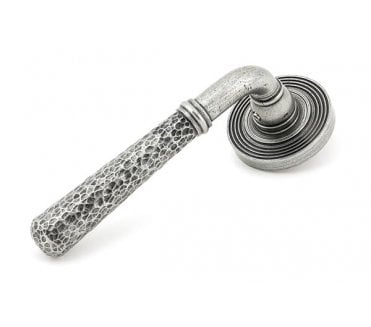 From The Anvil 49991 Hammered Lever Handle On Rose Set (Unsprung Beehive Rose) - Pewter