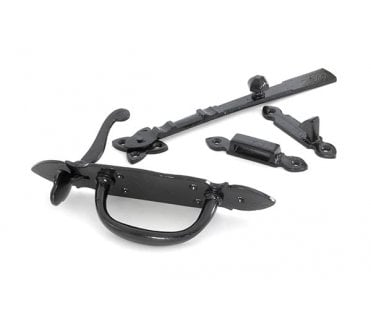 From The Anvil 73264M Cast Suffolk Latch - Black