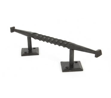 From The Anvil 83670 Robe Twist Pull Handle 280mm - Beeswax