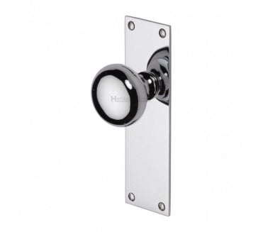 Heritage Brass Balmoral Door Knobs On Backplate - Polished Chrome