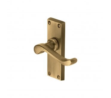 Heritage Brass Bedford Door Handles On Backplate - Antique Brass