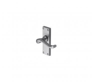 Heritage Brass Bedford Door Handles On Backplate - Satin Chrome