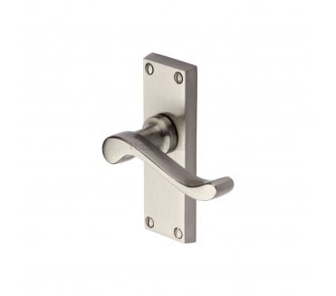 Heritage Brass Bedford Door Handles On Backplate - Satin Nickel