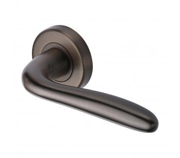 Heritage Brass COL1762 Columbus Door Handles On Round Rose - Matt Bronze