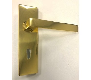 Heritage Brass Delta Door Handles On Backplate - Keyhole - Polished Brass