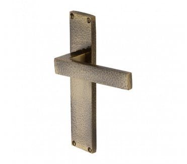 Heritage Brass Delta Hammered Lever On Long Backplate - Antique Brass