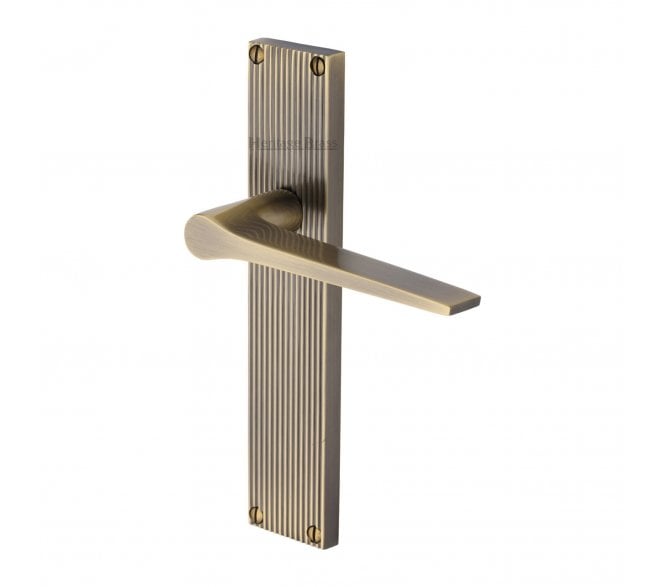 Heritage Brass Gio On Reeded Backplate - Antique Brass