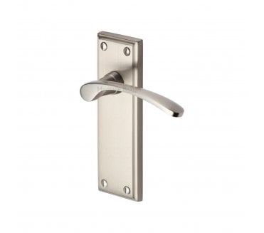 Heritage Brass Hilton Door Handles On Backplate - Satin Nickel