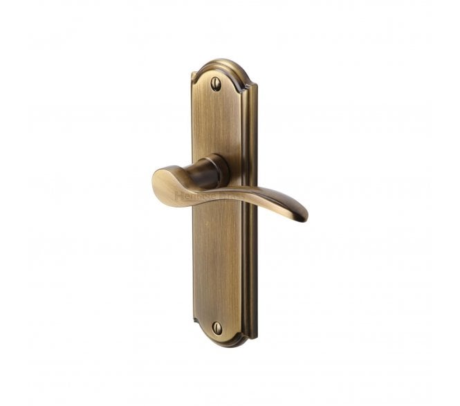 Heritage Brass Howard Door Handles On Backplate - Antique Brass